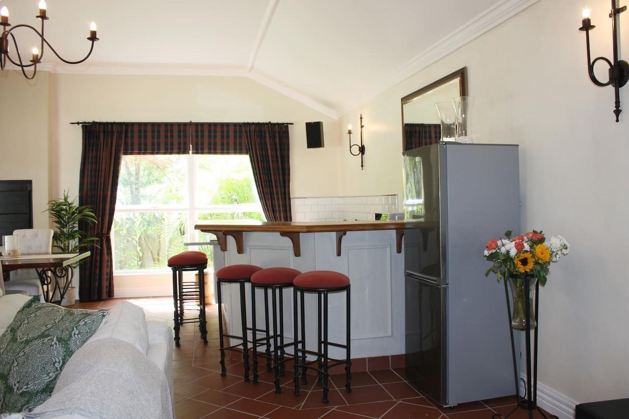 Camelot In Constantia Bed & Breakfast Cape Town Luaran gambar
