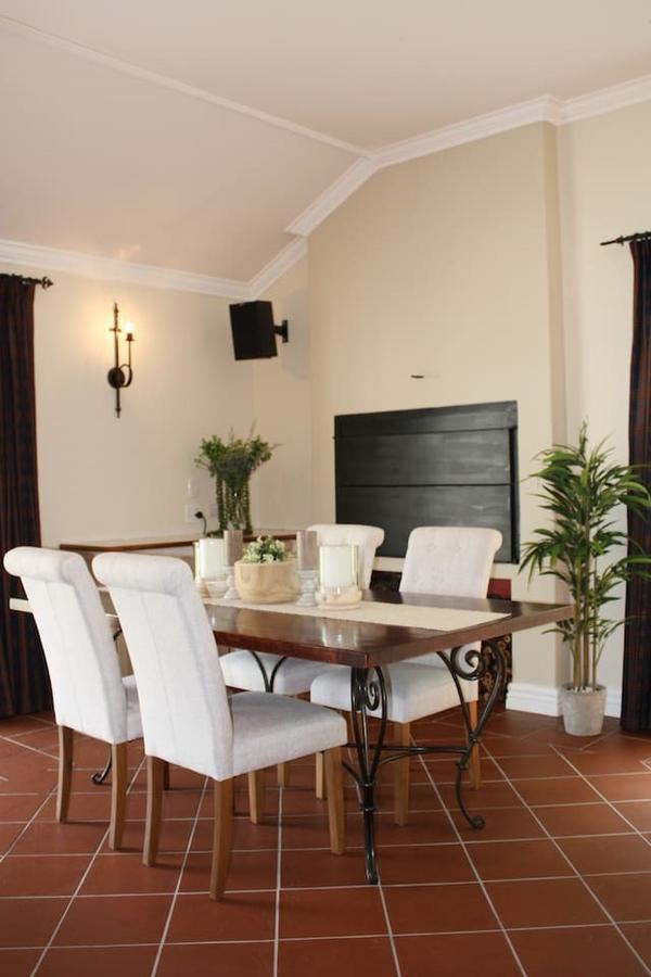 Camelot In Constantia Bed & Breakfast Cape Town Luaran gambar